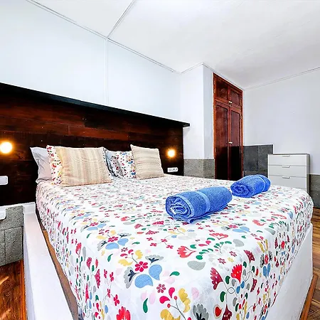 Cocoteros Ocean View House *