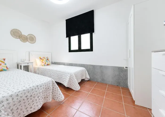 Cocoteros Ocean View House