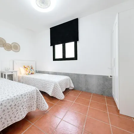 Cocoteros Ocean View House