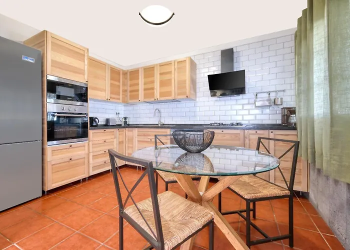 Cocoteros Ocean View House Guatiza